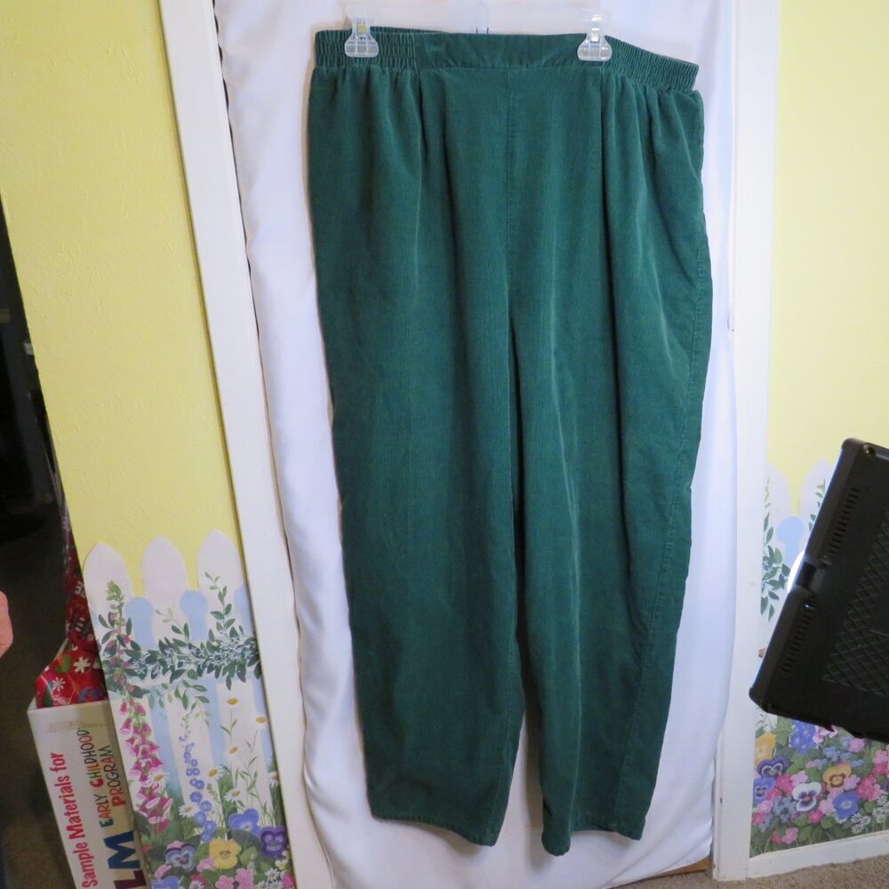 Bobbie Brooks 100% cotton Corduroy Pull-On Pants Woman 20W Hunter Green